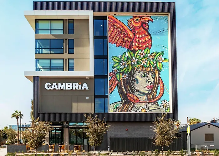 Hotel near College: Cambria Downtown Phoenix Convention & Airport Hotel